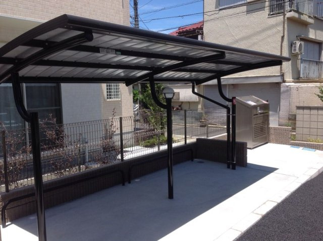 レオパレスガーデンプレイスのその他|屋根付き駐輪場