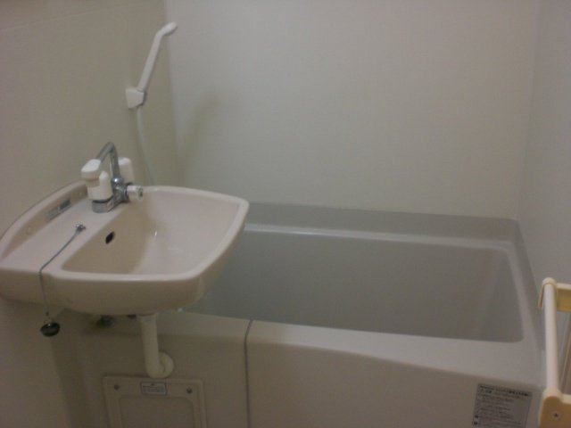 レオパレステンの浴室