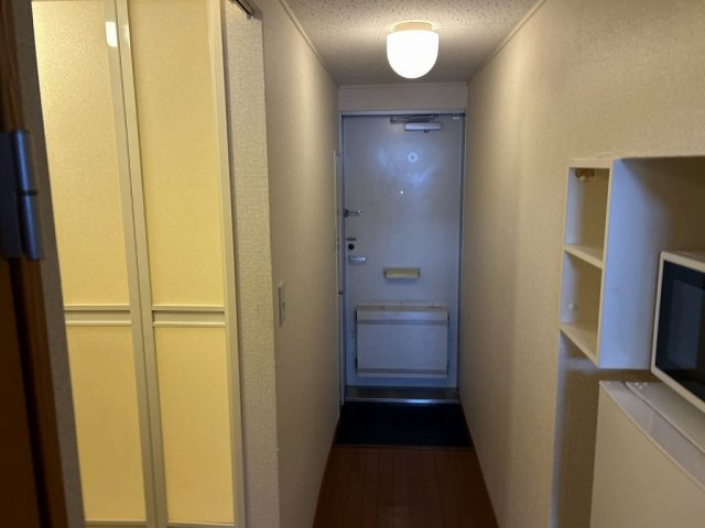 レオパレスジョーヌの玄関