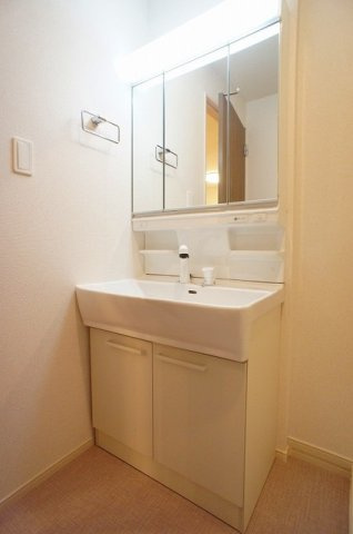 アルカンシェルＣの洗面所