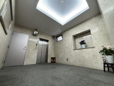 【ロビー】 | ソレアードトレスなんばWEST | ソレアードトレスなんばWEST　ロビー