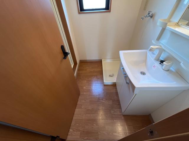 ル・シェル岩倉の洗面所|脱衣所