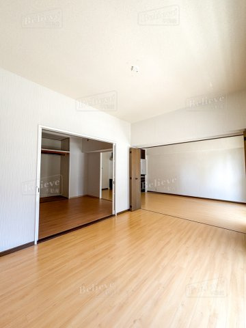 センチュリー中央の内装