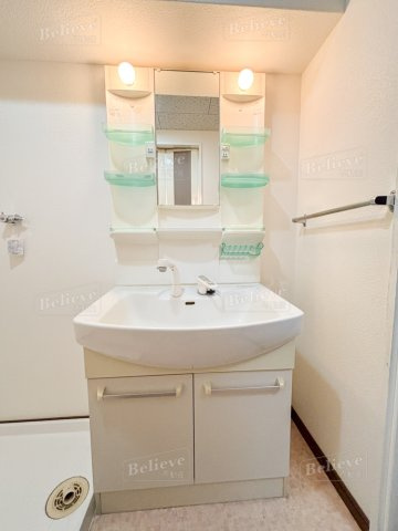 センチュリー中央の内装