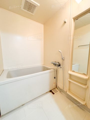 センチュリー中央の浴室|お風呂で日々の疲れを落としましょう♪