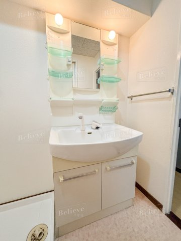 センチュリー中央の洗面所|広い洗面スペースです★