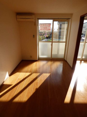 【内装】 | オーク鶏冠井