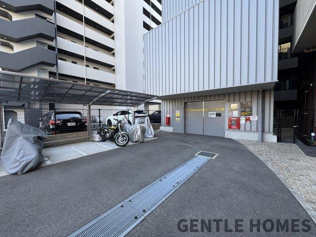 モントーレ東比恵クレアの駐車場
