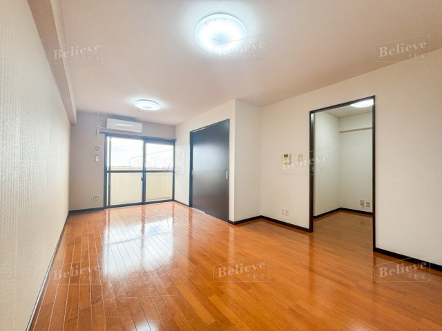 QM壱番館の居間・リビング