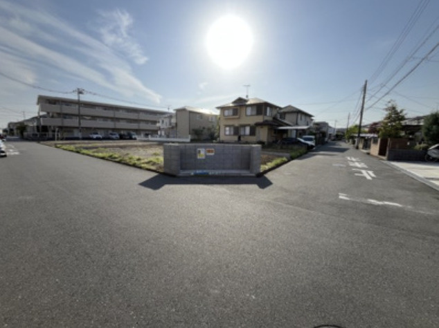 【前面道路含む現地写真】 | 久喜市青葉第7期　ワイウッドコート　新築戸建　全3棟　3号棟