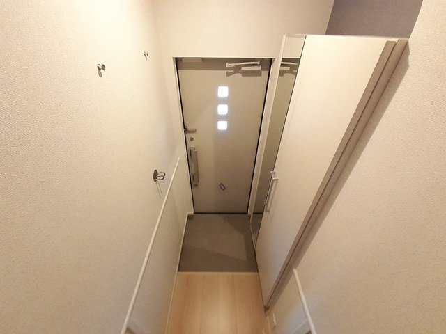 ガーデンスクエアⅡの玄関|シンプルで使いやすい玄関です