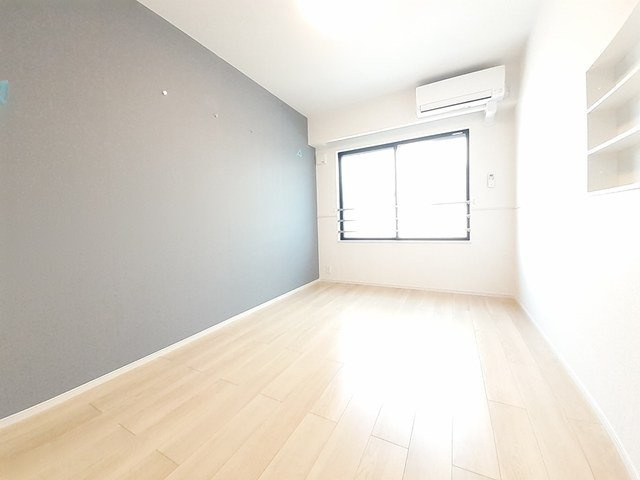 ガーデンスクエアⅡの内装|明るい色調の室内です