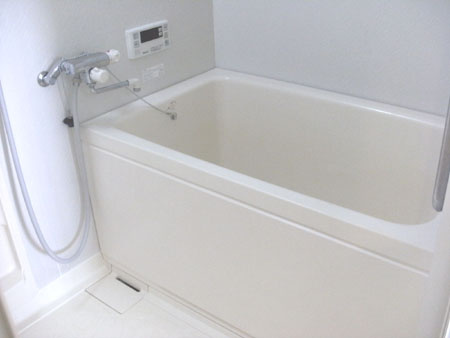 ルピナス泉大津の浴室|落ち着いた空間のお風呂です