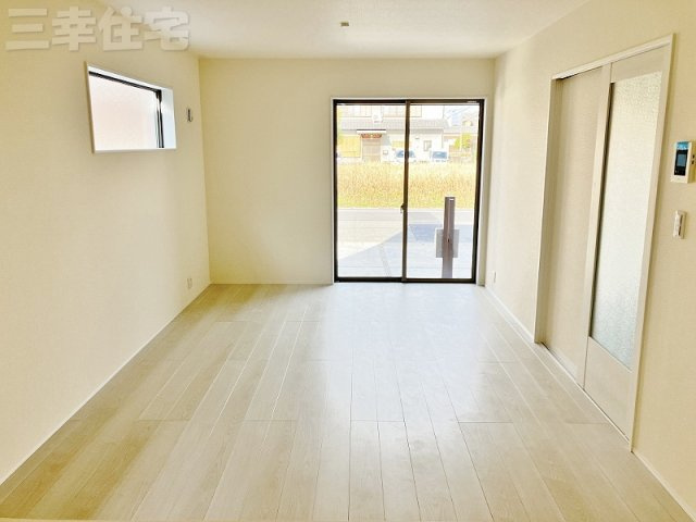 碧南市善明町の居間・リビング|リビングダイニング15.88帖