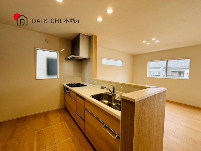【キッチン】 | 行田市桜町第1期　ワイウッドコート　新築戸建　全3棟　2号棟