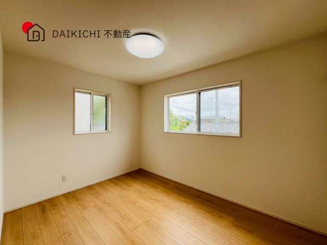 【洋室】 | 行田市桜町第1期　ワイウッドコート　新築戸建　全3棟　2号棟
