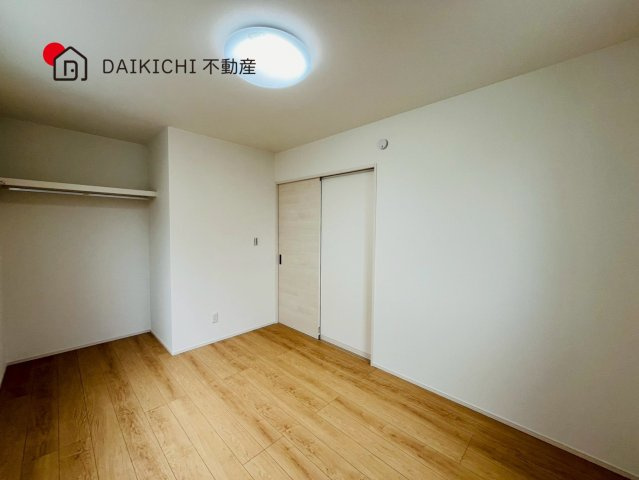 【洋室】 | 行田市桜町第1期　ワイウッドコート　新築戸建　全3棟　2号棟