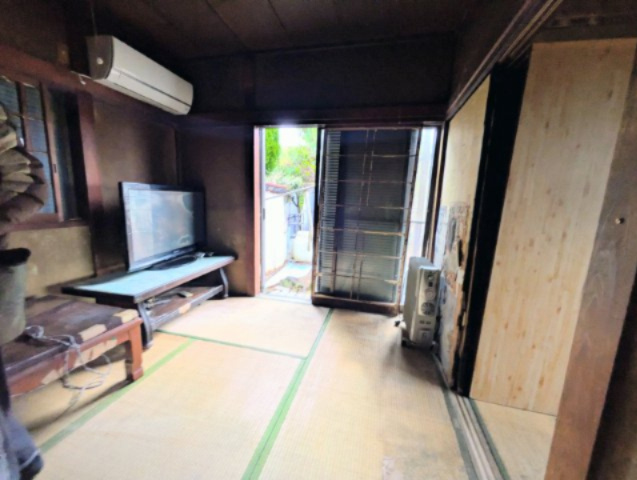 幸手市大字松石　中古戸建の居間・リビング