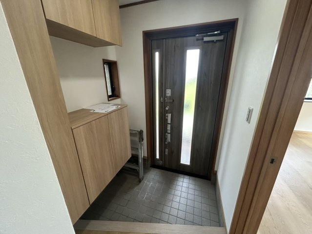 大門　戸建の玄関|玄関収納新規です。