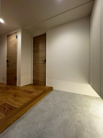 ソフィア柏公園1号棟の玄関