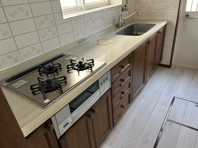 千葉県柏市宿連寺 中古戸建のキッチン