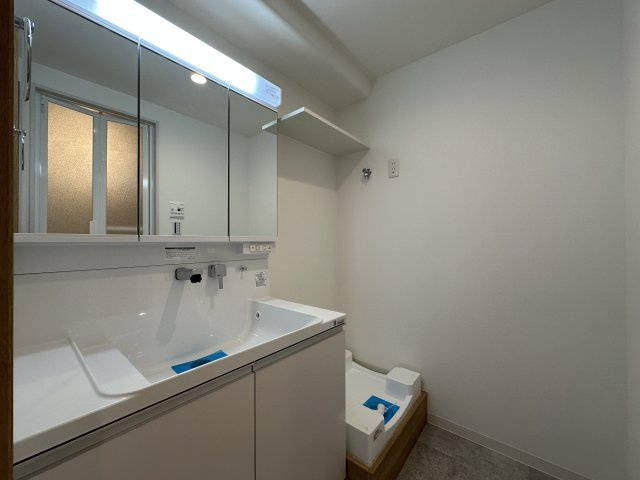 大久保スカイハイツの独立洗面台