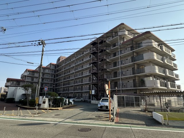 大久保スカイハイツの外観