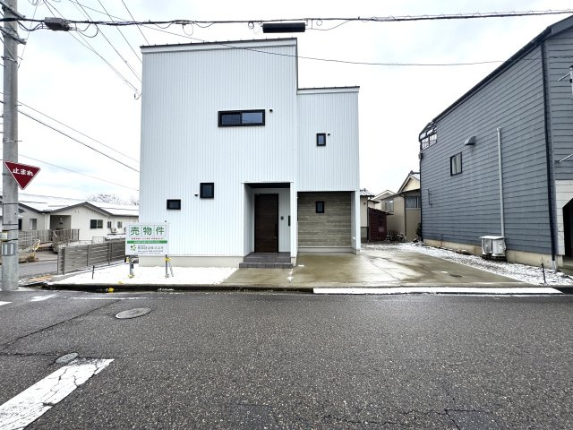 中央区二葉町3丁目　戸建の外観