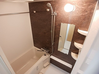 【浴室】 | アンドーバーテラス識名（Ｄ） | きれいなお風呂です