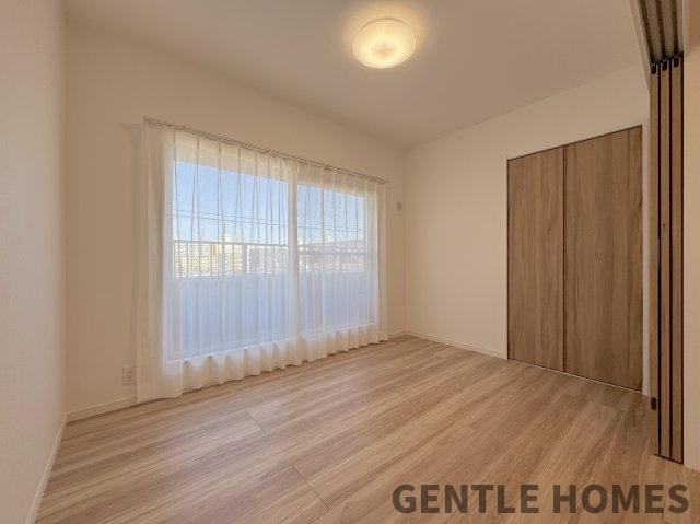 ライオンズマンション博多南の洋室