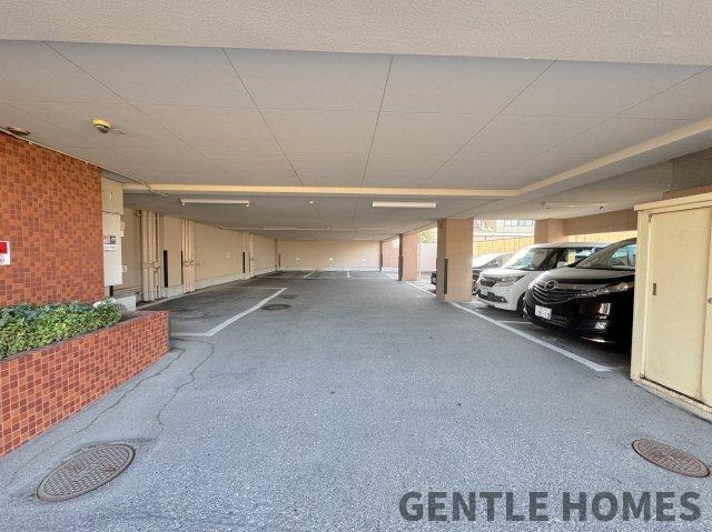 ライオンズマンション博多南の駐車場