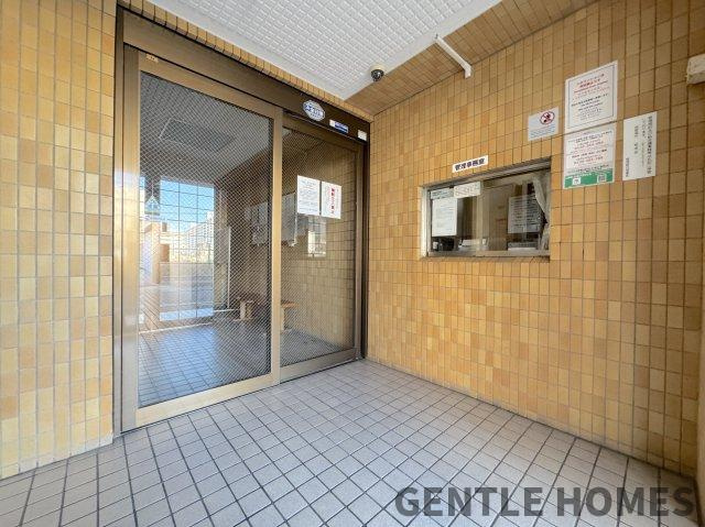 ライオンズマンション博多南のエントランス