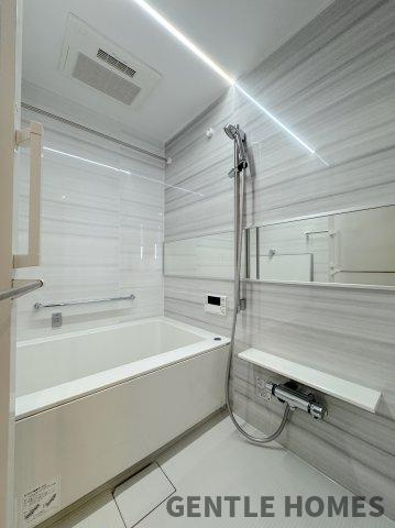 ライオンズマンション博多南の浴室|浴室乾燥機付きなので冬の入浴時に危険な
ヒートショックの予防ができます。
雨や花粉が気になる季節のお洗濯も安心♪
換気機能も高く、カビ防止にも役立ちます。