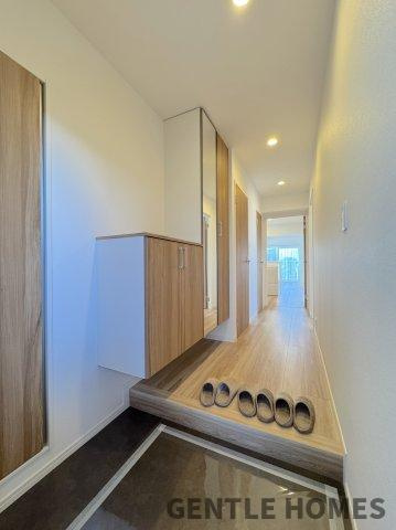 ライオンズマンション博多南の玄関