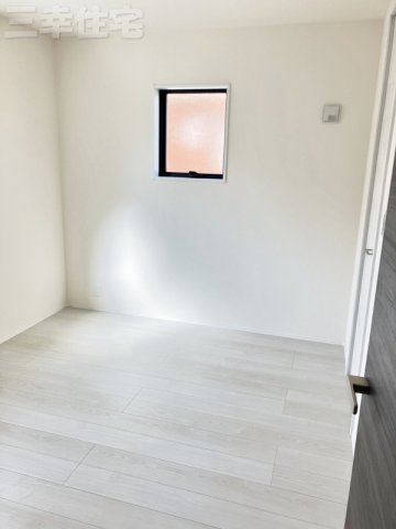 碧南市善明町の洋室|独立する洋室5.25帖！2世帯同居も可能です