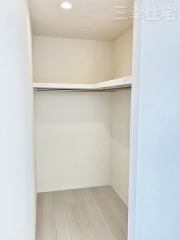 碧南市善明町の収納|主寝室の収納もウォークインクローゼット