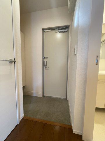 ライジングサンⅢの玄関