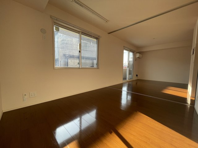 ライジングサンⅢの内装