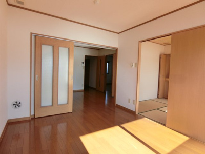 【洋室】 | ユーミーハヤミズ | 南側洋室