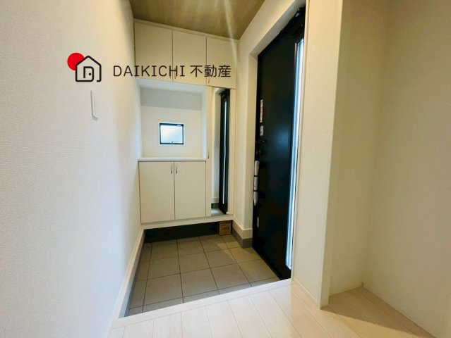 【玄関】 | 北本市下石戸下5期　新築戸建　全4棟　4号棟