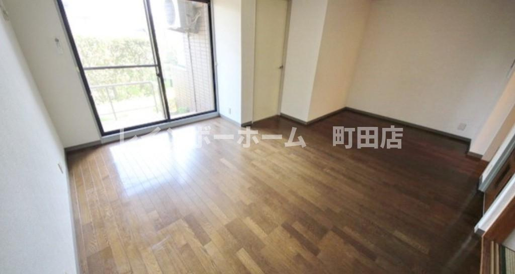 グローリア初穂大倉山※初期費用分割あと払いサービス利用可能物件の居間・リビング