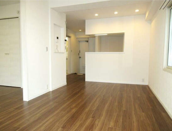 中野区上鷺宮３丁目の賃貸マンションの居間・リビング