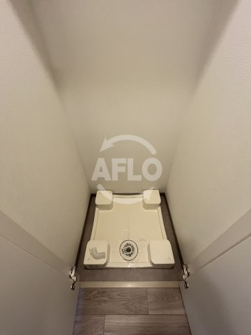 コンフォリア江坂広芝町の洗面所|コンフォリア江坂広芝町　洗濯パン