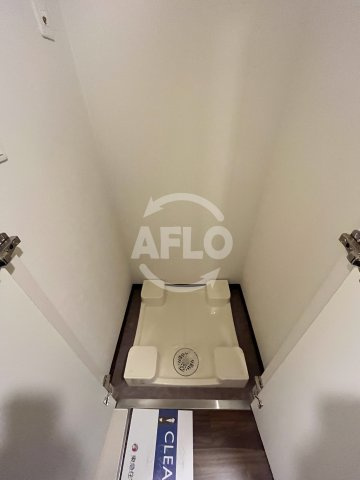 コンフォリア江坂広芝町の洗面所|コンフォリア江坂広芝町　洗濯パン