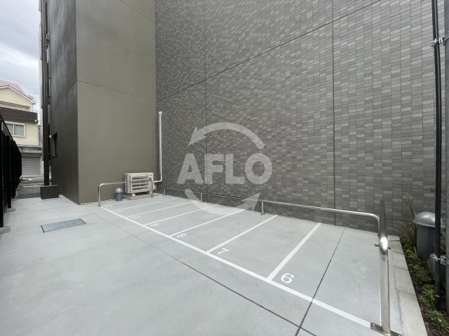 ウォブ吹田江坂のその他|WORVE吹田江坂　バイク置き場