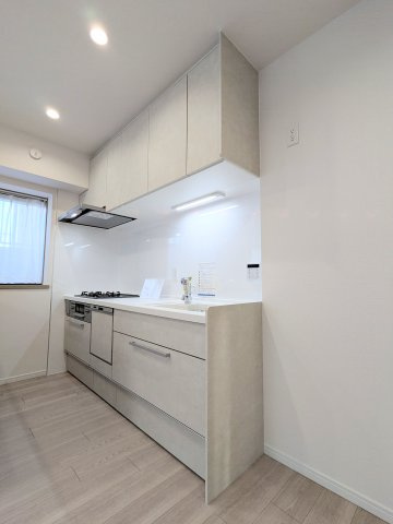 ロイヤルステージ浅草のキッチン|～食器洗浄乾燥機付のキッチン写真～