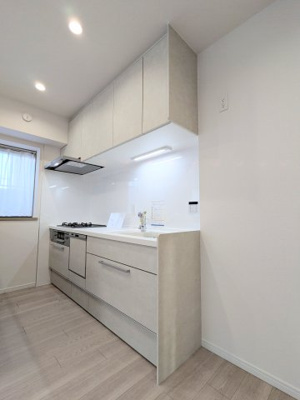 【キッチン】 | ロイヤルステージ浅草 | ～食器洗浄乾燥機付のキッチン写真～