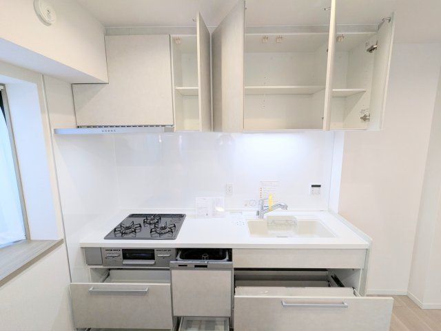 ロイヤルステージ浅草のキッチン|～食器洗浄乾燥機付のキッチン写真～