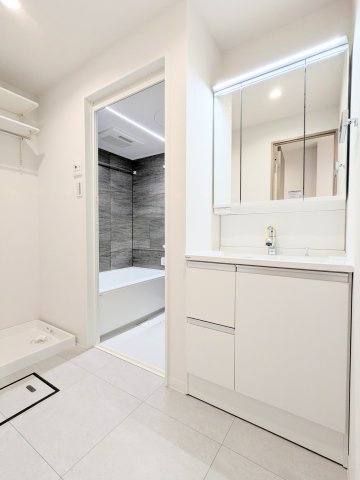 ロイヤルステージ浅草の独立洗面台|～洗面化粧室写真～