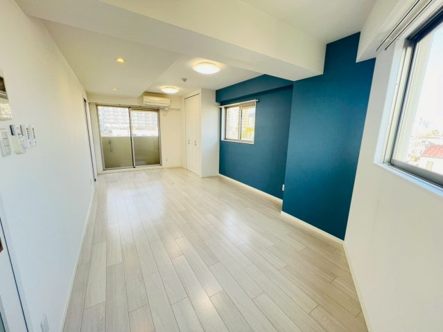 グランメール稲葉町の居間・リビング